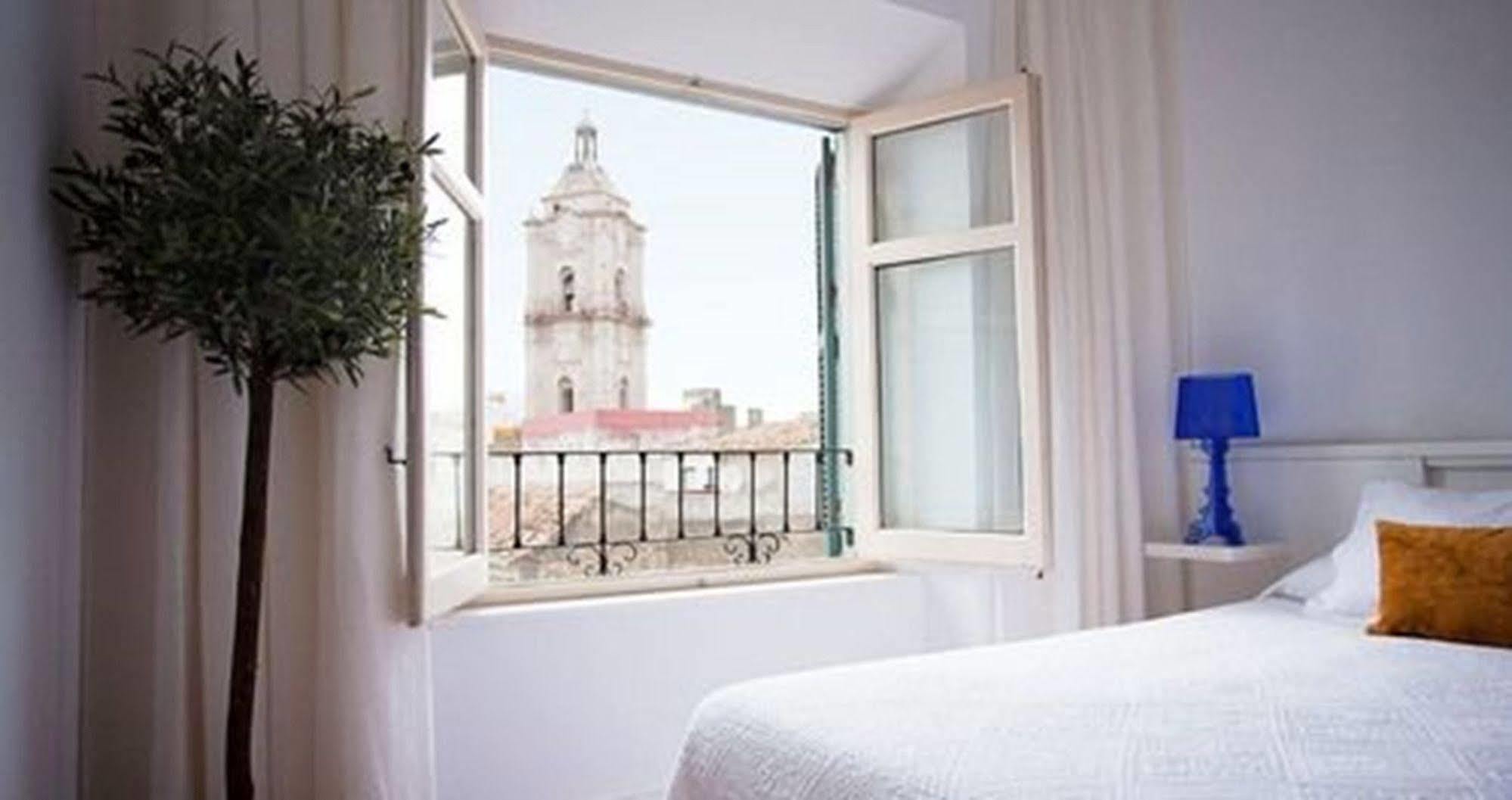 Urbanliving Liborio Apartment Malaga Luaran gambar