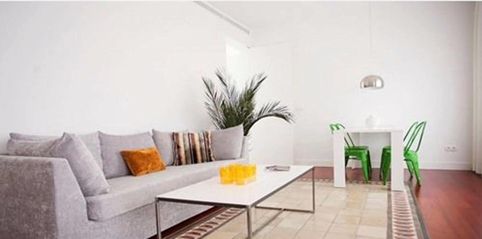 Urbanliving Liborio Apartment Malaga Luaran gambar