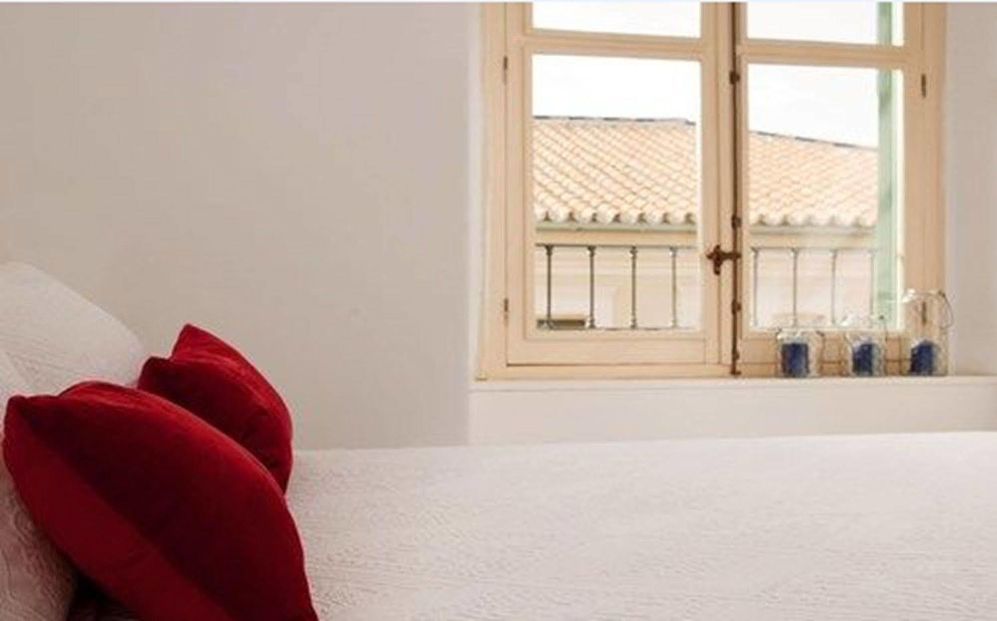 Urbanliving Liborio Apartment Malaga Luaran gambar