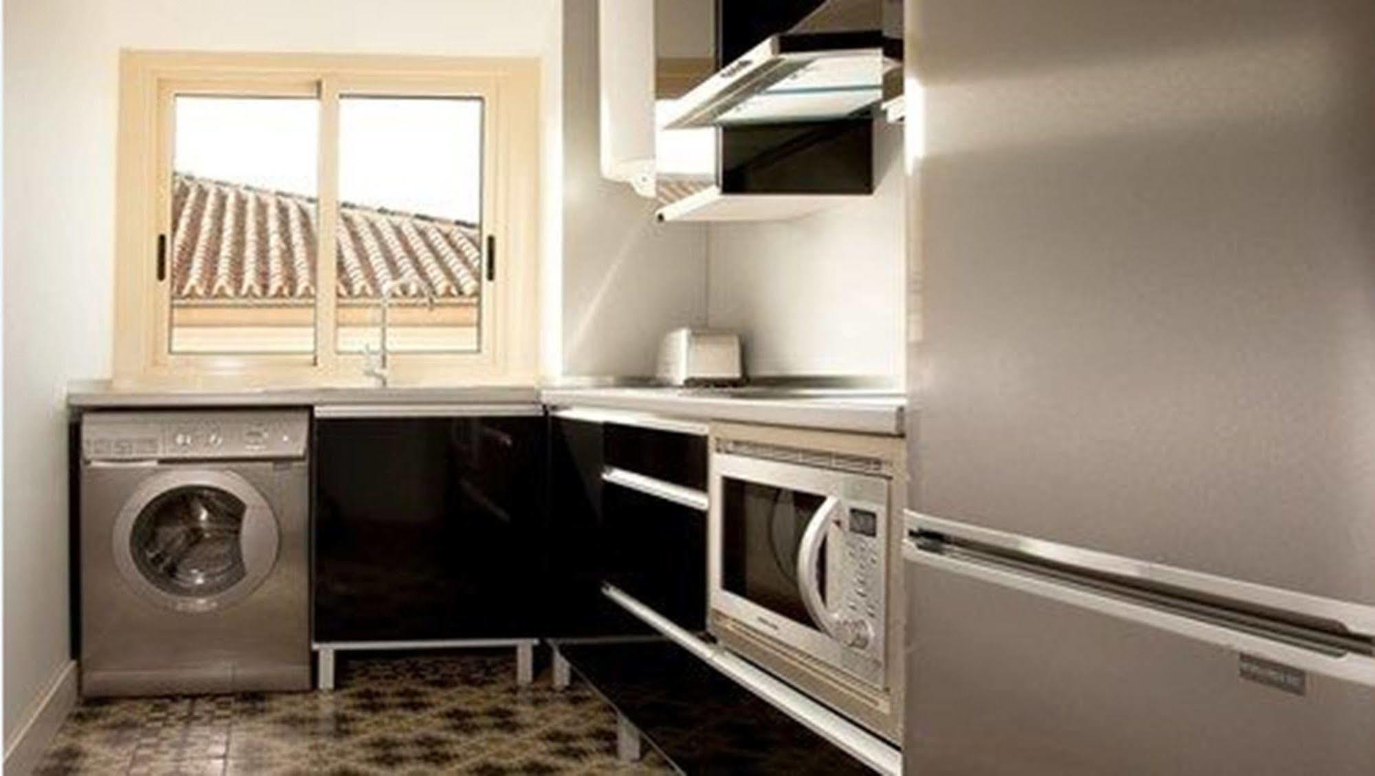 Urbanliving Liborio Apartment Malaga Luaran gambar