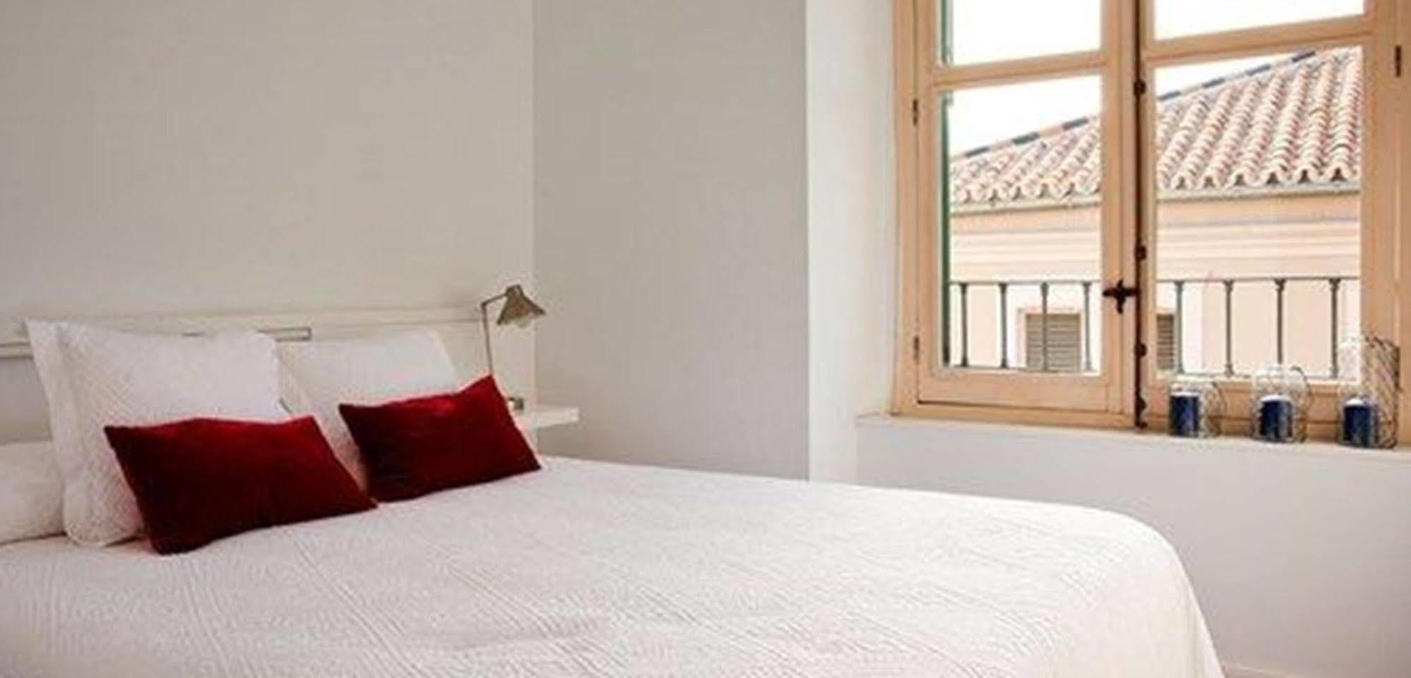 Urbanliving Liborio Apartment Malaga Luaran gambar